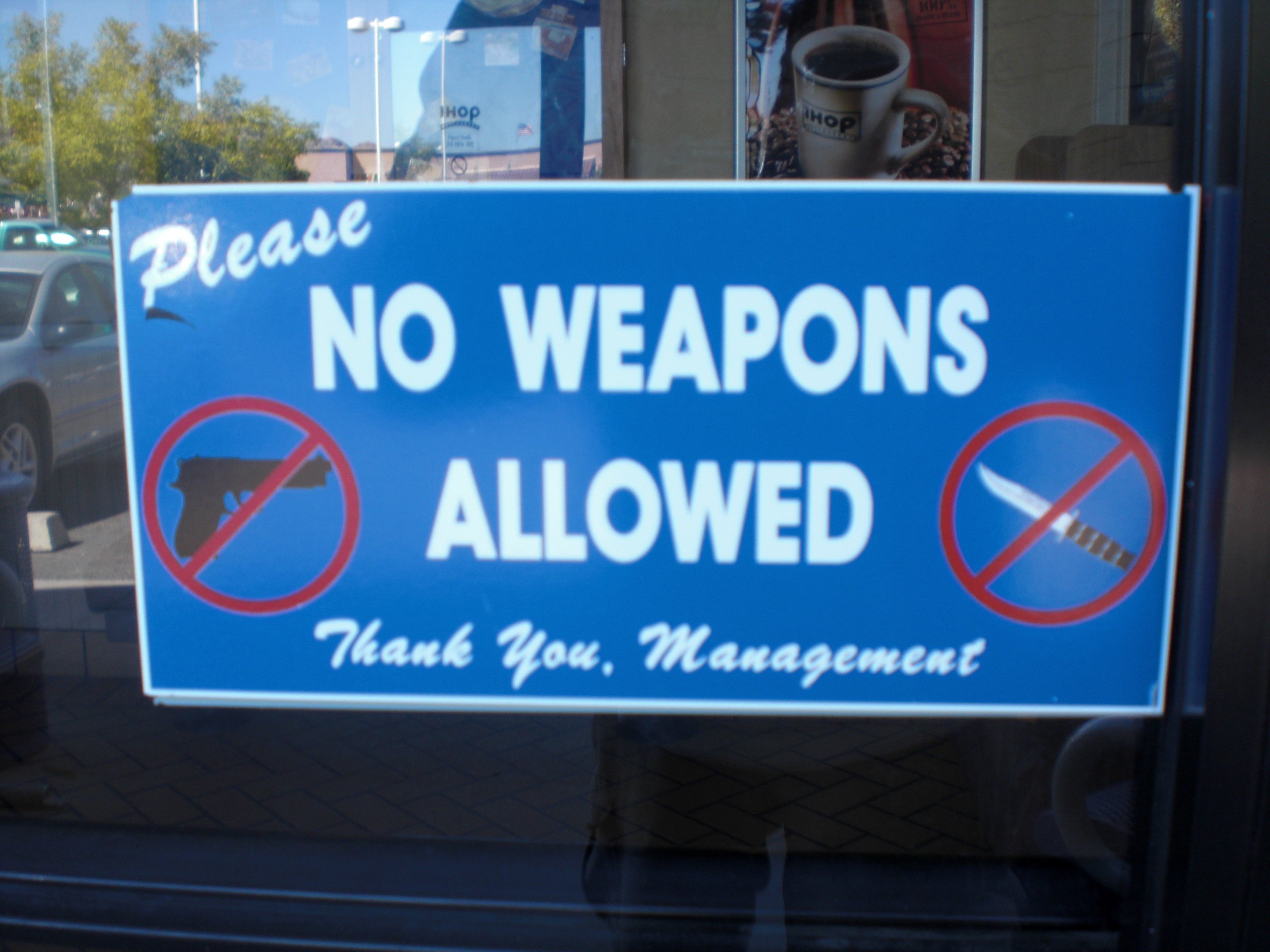 Keine Waffen erlaubt - Verbotsschild in Phoenix (USA)